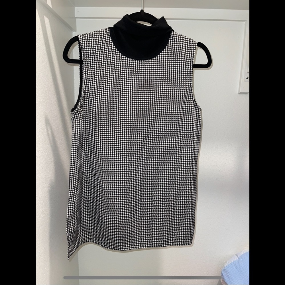 Club Monaco High neck top